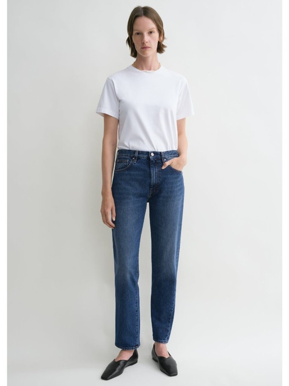 Toteme Original Twisted Seam Denim Straight Leg Jeans in Washed Blue 31/32